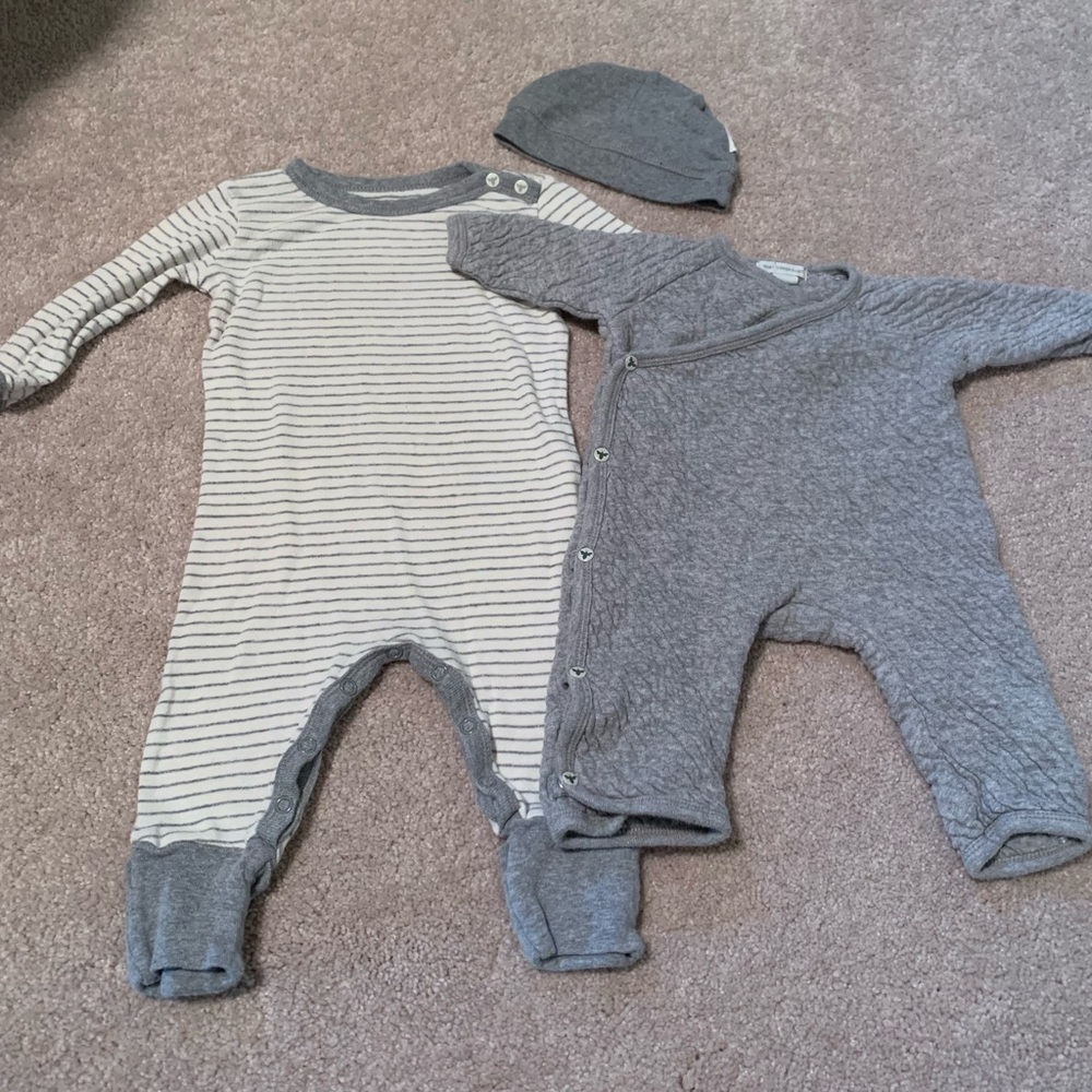 Burts Bees organic sleepers & hat